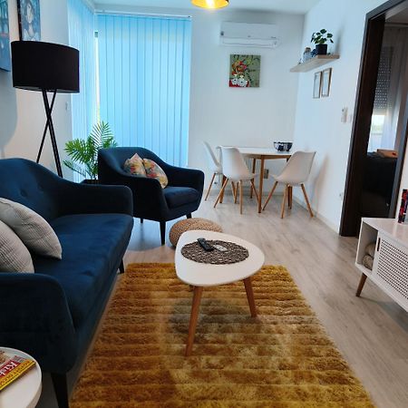 Pe-Ki Lux Apartman Székesfehérvár Buitenkant foto
